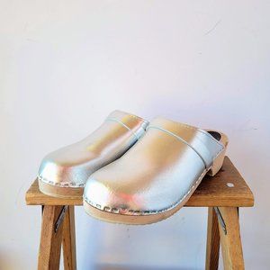 Silver clogs, Size 42